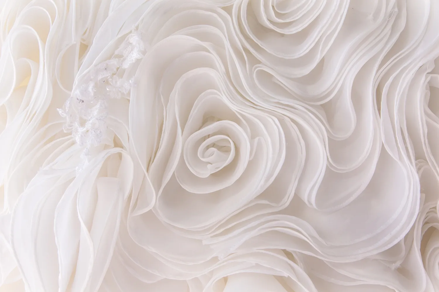 کاغذ دیواری سه بعدی مزون عروس طرح لباس عروس